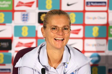 Sarina Wiegman ontkent naderende contractverlenging: 'Maar in het voetbal kan alles snel gaan'