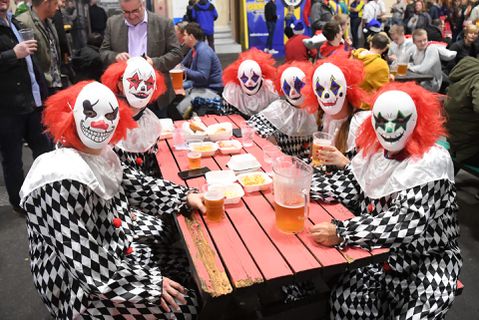 Fans in Alexandra Palace moeten mondkapjes op bij WK Darts