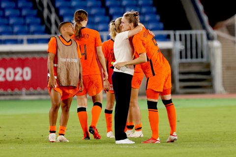 Vivianne Miedema over nieuwe bondscoach: 'Een 2e Sarina vind je toch niet'