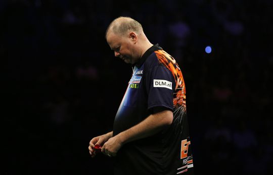 Hekkensluiter Smith bezorgt Van Barneveld enorm bittere pil