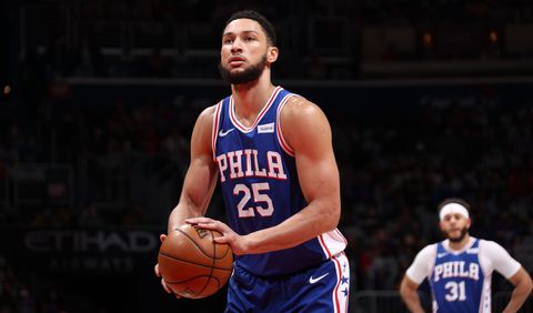 Pleuris tussen Ben Simmons en 76ers: speler wil weg, club ontneemt hem miljoenen dollars