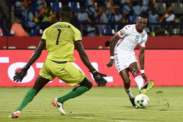 Traoré schiet Burkina Faso naar kwartfinale Afrika Cup, Gabon klaar
