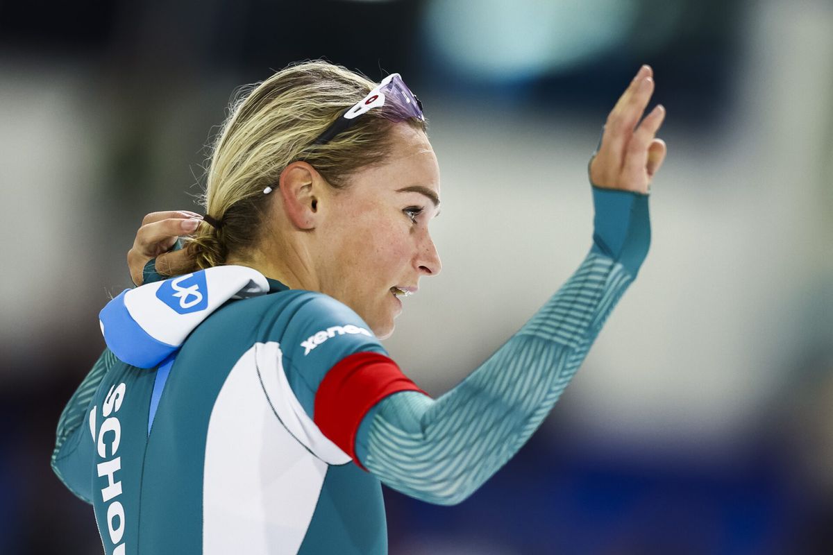 Irene Schouten schaatst de 3 km als enige onder de 4 minuten bij WCKT