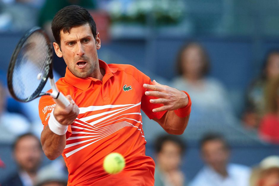 Djokovic volgt Nadal en Federer met overtuigende zege naar de 3e ronde in Rome