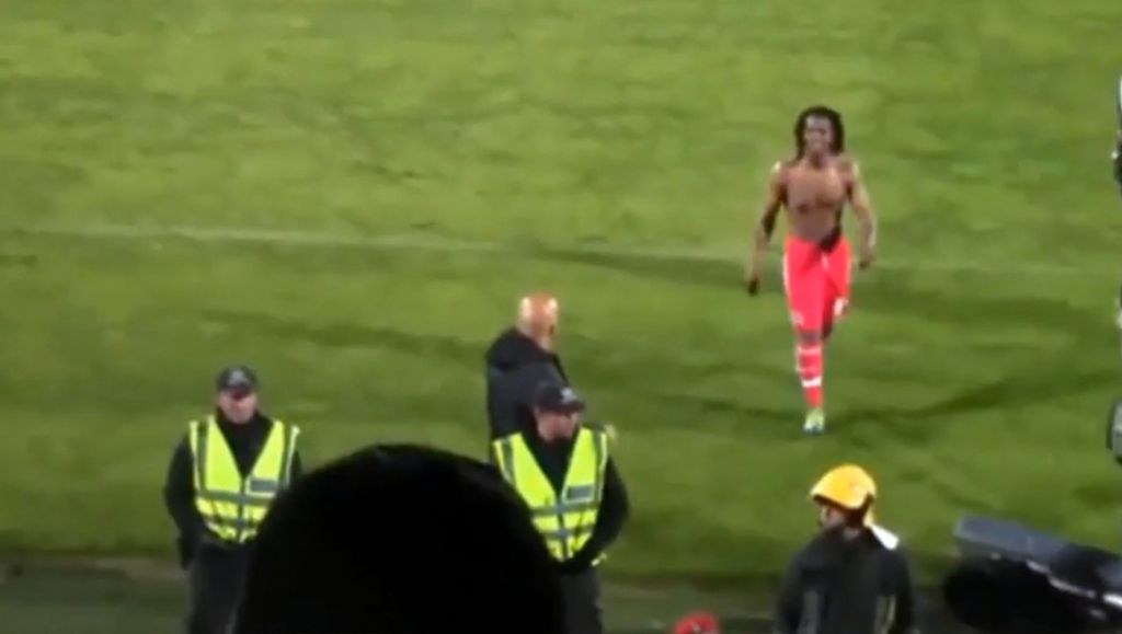 Zo rekent Renato Sanches af met apengeluiden uit publiek (video)