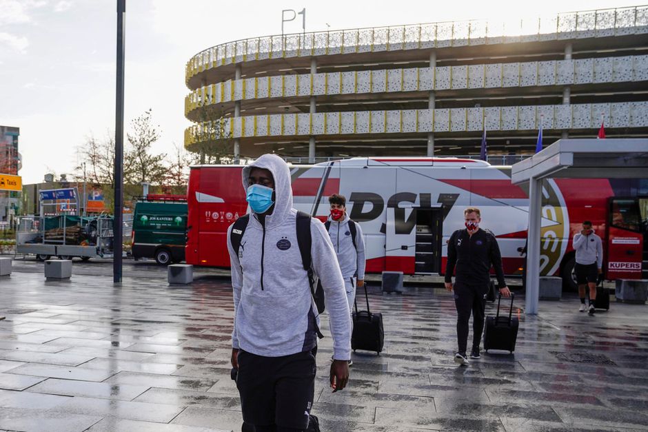 Dit is de zwaar gehavende opstelling van PSV voor het EL-duel tegen Omonia