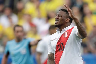 Knieblessure maakt voortijdig einde aan Copa América voor oud-PSV'er Farfán
