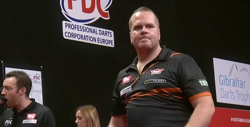 🎥 | Wesley Plaisier en Dirk van Duijvenbode naar finaledag Gibraltar Darts Trophy, Noppert verliest