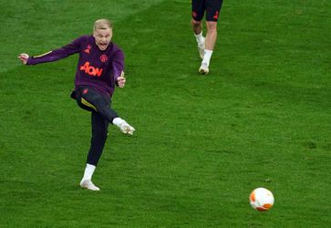 Solskjaer zegt niets over Donny van de Beek na finale: 'Lastig om spelers te wisselen'