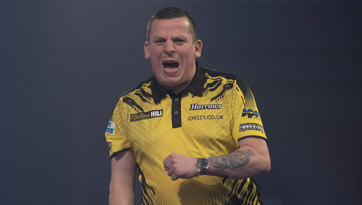 Ontketende Chisnall Laat Geen Spaan Heel Van Van Gerwen: Nederlander ...