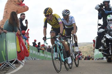 Roglic geniet van Valverde op de fiets: 'We weten hoe sterk hij is'