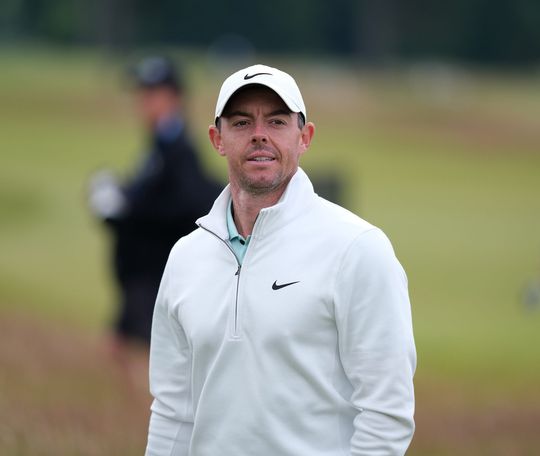🎥 | Haha! Toeschouwer jat golfclub van Rory McIlroy