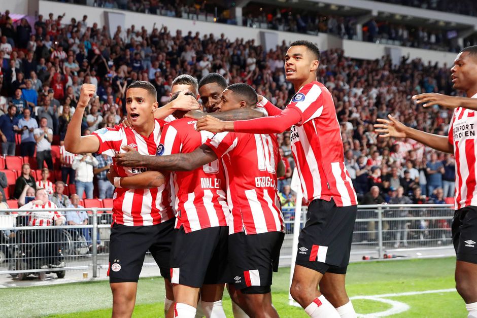 PSV in Europa League-duels met veel meer supporters dan vroeger
