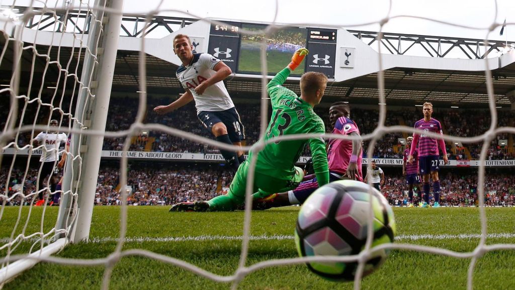 Janssen krijgt maar 3 minuutjes bij winnend Tottenham