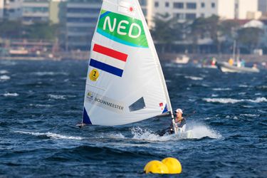 Marit Bouwmeester geen wereldkampioen meer na zilveren medaille op WK zeilen