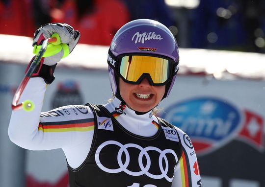 Storm blaast laatste reuzenslalom weg: kristallen bollen naar Rebensburg en Hirscher