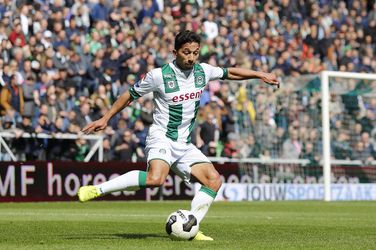 Hiariej gaat na 10 jaar regen lekker in de zon voetballen