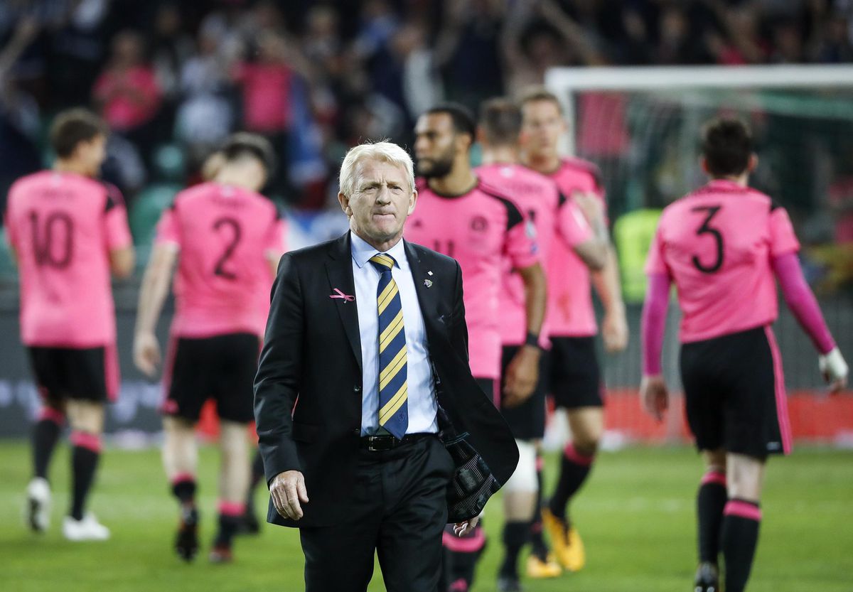 Schotse bondscoach weet het probleem al: 'Mijn spelers zijn te klein!'