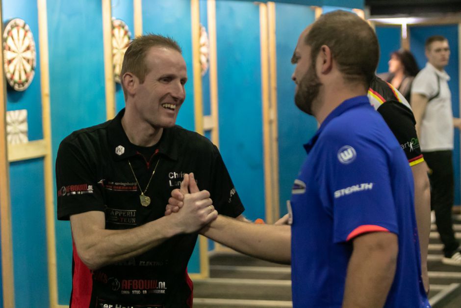 Chris Landman verliest van Wayne Warren, geen Nederlanders meer op BDO WK Darts