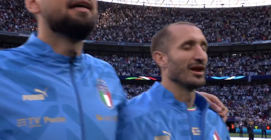 🎥 | Nog 1 keer genieten van Giorgio Chiellini in trans bij Fratelli d'Italia