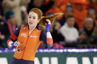 Antoinette Rijpma-de Jong en Marijke Groenewoud pakken medaille op 1500 meter bij wereldbeker