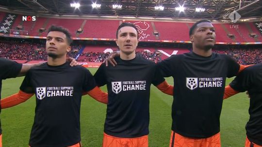 Reacties op statement van het Nederlands elftal: 'Zo lopen we mooi mee in de polonaise'