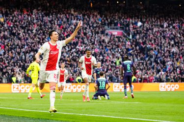 Stoomwals Ajax verplettert na Borussia Dortmund ook PSV: 5-0