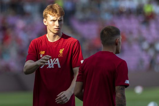 Sepp van den Berg na 2e Liverpool-optreden: 'Geniet van de knuffels van Jürgen Klopp'