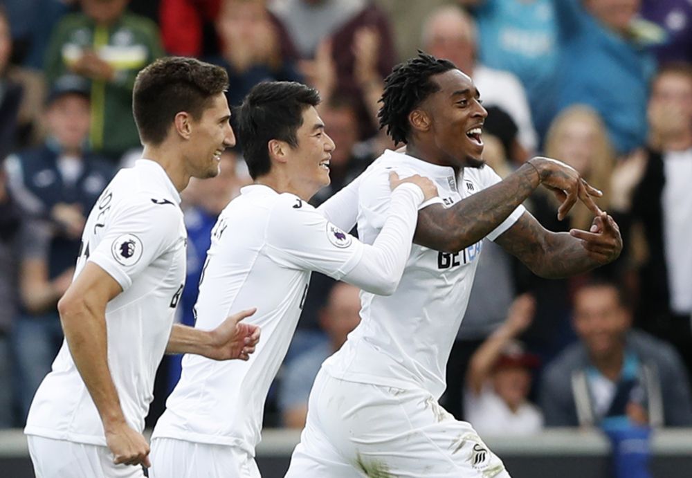 Swansea heeft al zijn punten te danken aan Leroy Fer (video)