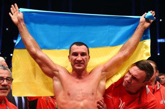 Bokskampioenen Wladimir en Vitali Klitschko gaan vechten voor Oekraïne: 'Geen andere keus'