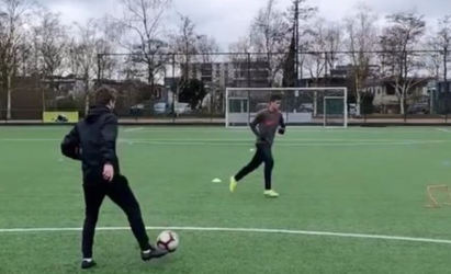 📸 | Braziliaanse tiener traint alvast in Amsterdam in afwachting van Ajax-transfer