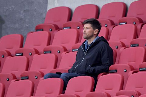 Huntelaar moet Schalke vanaf de tribune 'helpen' in belangrijk duel met Köln