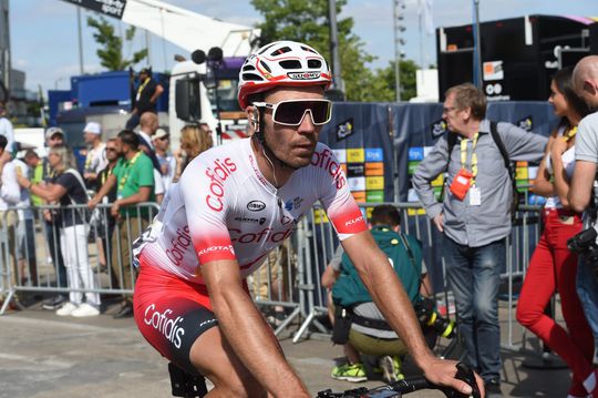 Tour-renner Périchon knalt vol op vluchtheuvel (video)