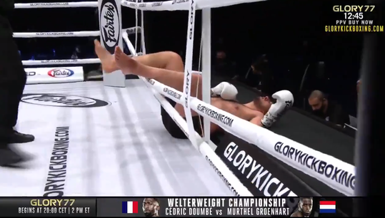 🎥 | BOEM! Debutant slaat tegenstander KO de ring uit bij Glory 77
