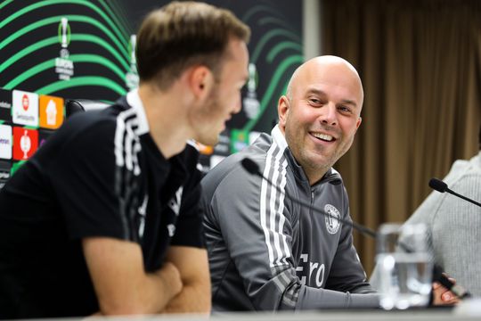 Trainer Arne Slot verklapt alvast hele opstelling voor Maccabi-thuis