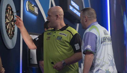 Van Gerwen gaat weer wisselen van materiaal