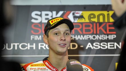 Van der Mark pijnlijk onderuit voor thuispubliek tijdens WK Superbike