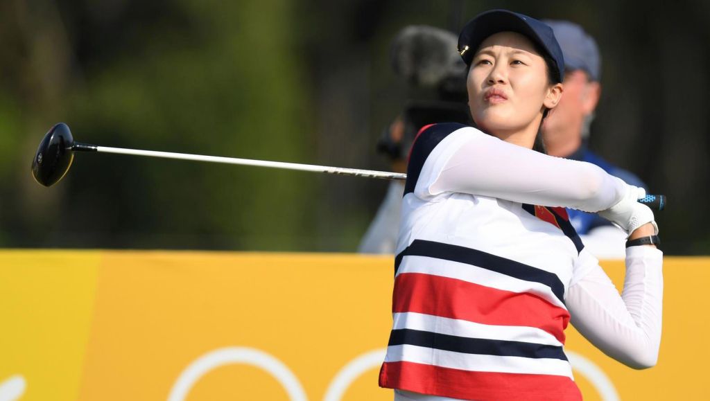Chinese golfster slaat eerste hole-in-one ooit bij vrouwen op Spelen (video)