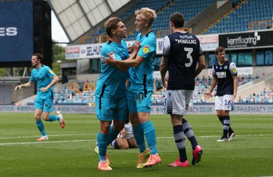 Cocu mag door hattrick van 18-jarige blijven dromen van Premier League met Derby County