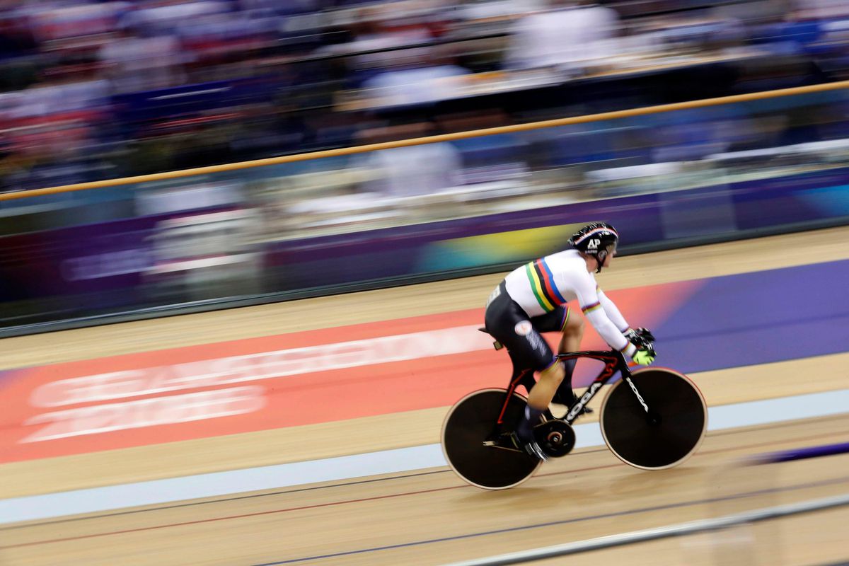 Teamsprinters met toptijd naar finale EK baanwielrennen