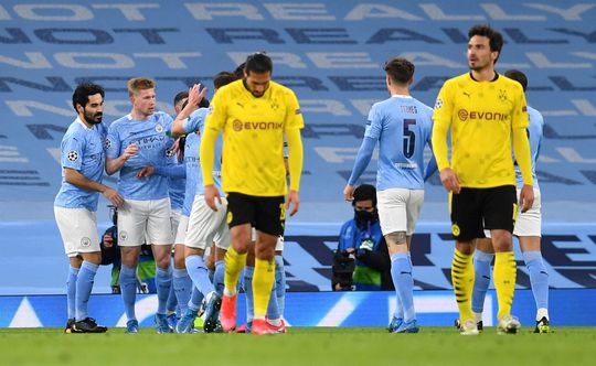 Dortmund krijgt gerechtigheid: Reus helpt BVB na blunder van scheids alsnog aan belangrijke uitgoal bij City