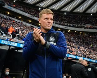 Newcastle-trainer Howe snapt kritiek op trainingskamp Saudi-Arabië niet: 'Nodig voor de spirit'