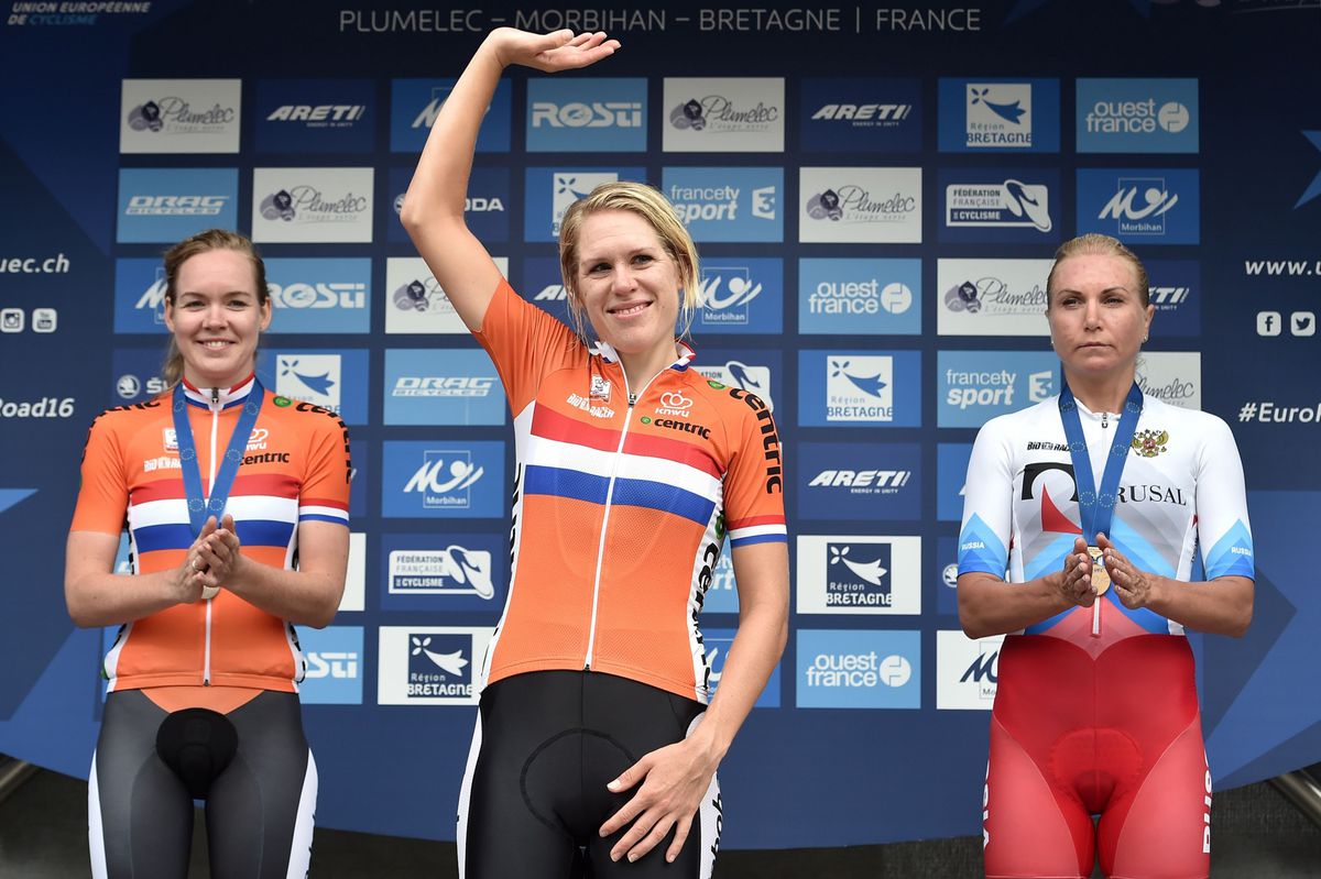 YES! Ellen van Dijk Europees kampioen tijdrijden