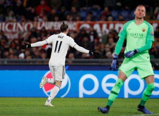 Bale maakt dankbaar gebruik van enorme blunder Roma-verdediger: 0-1 (video)