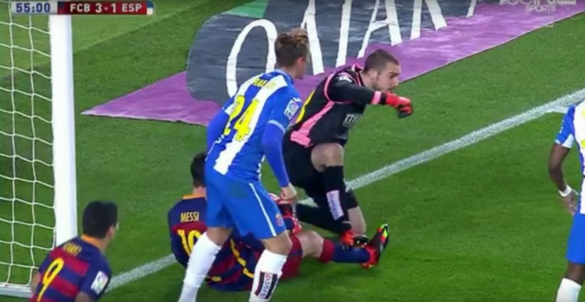 Espanyol-keeper probeert been Messi te breken, Argentijn woedend! (video)