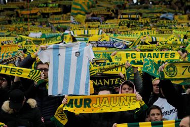📸 | Spelers en fans van FC Nantes eren bij vliegtuigcrash omgekomen Emiliano Sala