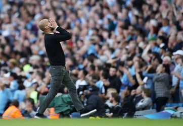 Guardiola baalt van inconsequente VAR: 'Misschien had hij een koffiepauze’