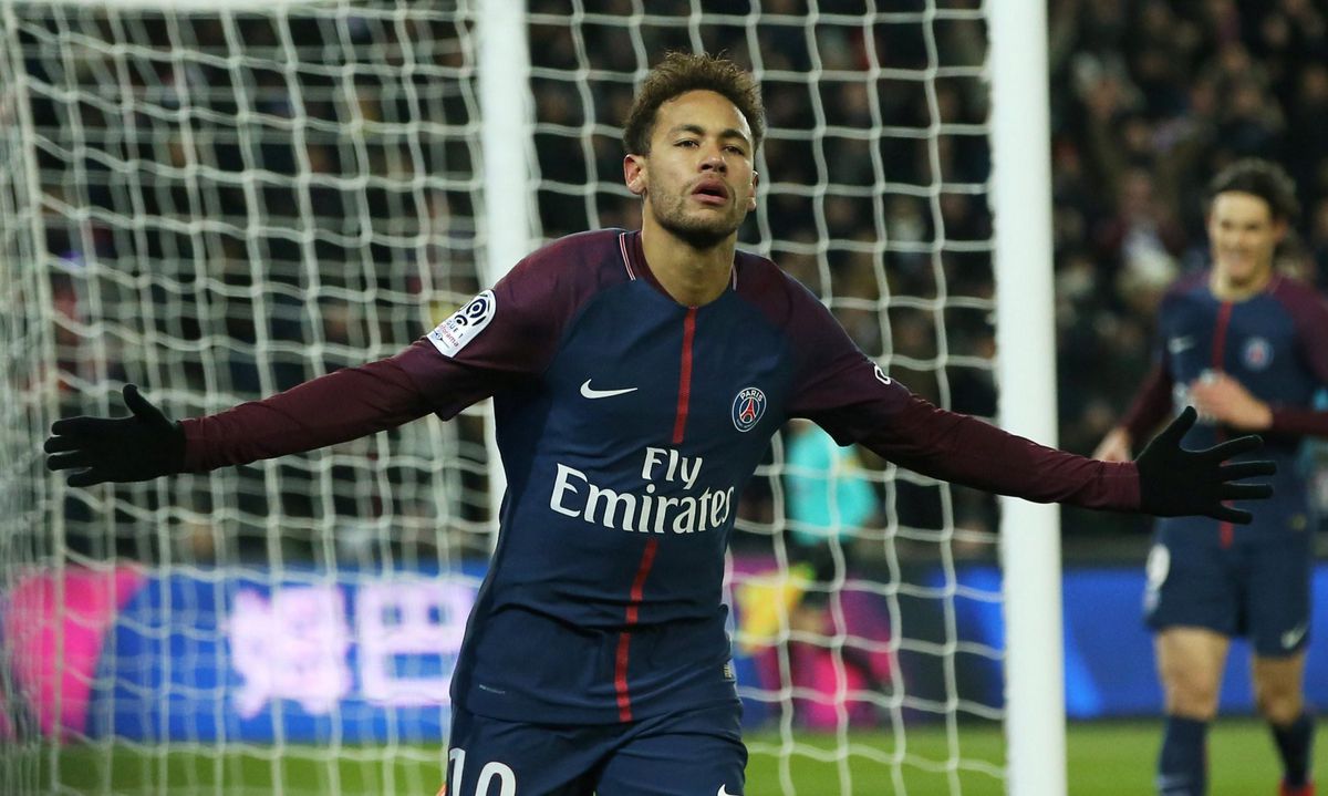 PSG heeft geen kind aan rivaal Olympique Marseille in 'Le Classique'