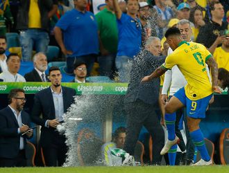Gabriel Jesus mag 2 maanden niet voor Brazilië spelen na gedrag in Copa-finale
