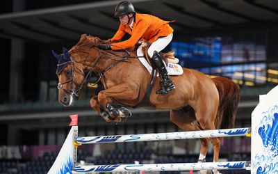 Nederlandse springruiters grijpen net naast medaille bij landenwedstrijd met dramatisch einde